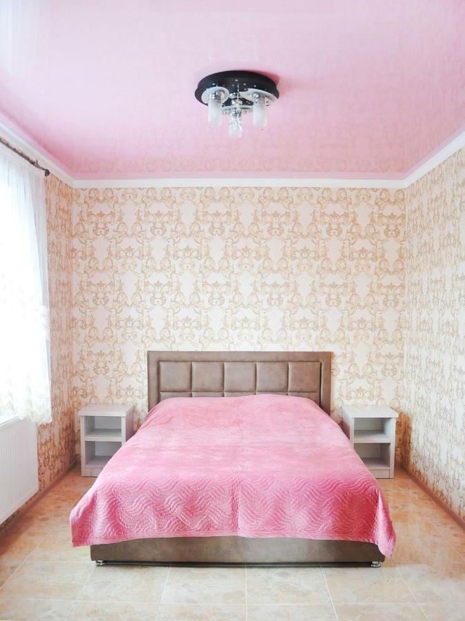Імперія Otaci Buitenkant foto